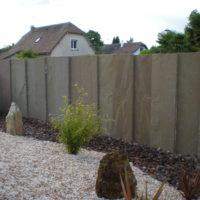 Mur de cloture avec dalles de grés Madère